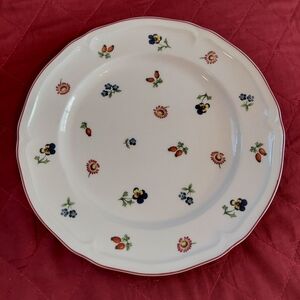 2 Villeroy & Boch Dinner Plates